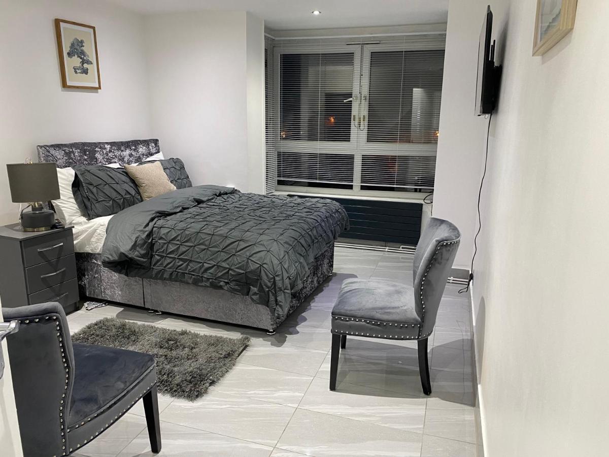 Luxurious 2-Bed Apartment In Woolwich Londra Esterno foto