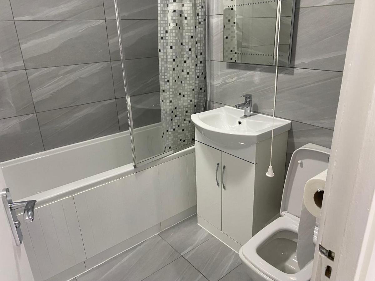 Luxurious 2-Bed Apartment In Woolwich Londra Esterno foto