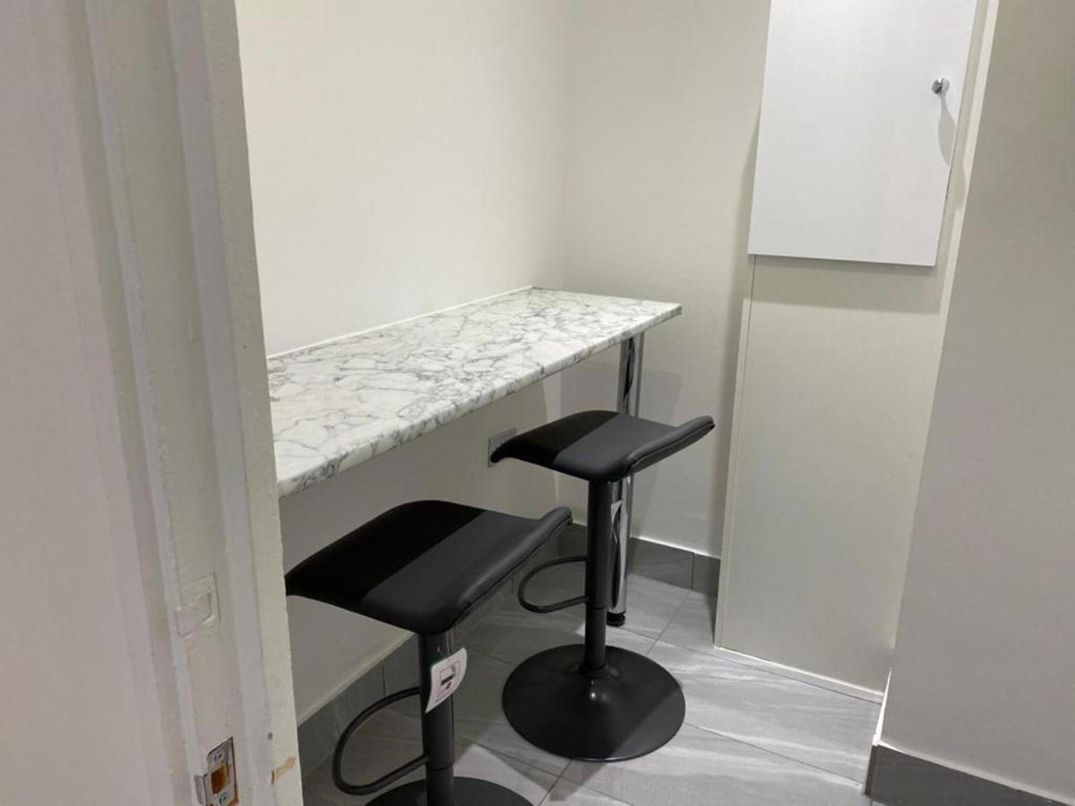Luxurious 2-Bed Apartment In Woolwich Londra Esterno foto
