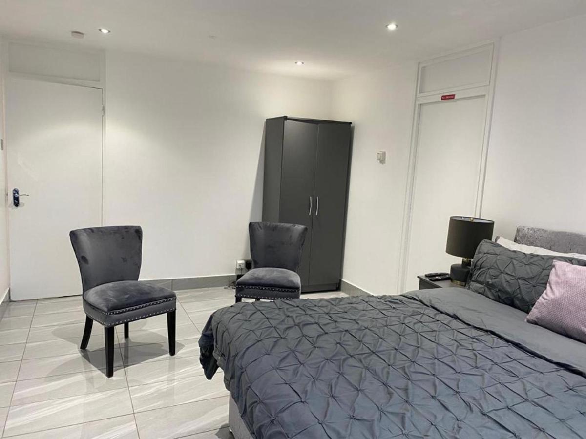 Luxurious 2-Bed Apartment In Woolwich Londra Esterno foto