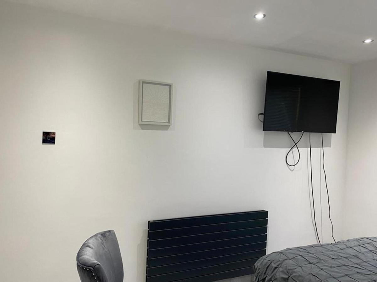 Luxurious 2-Bed Apartment In Woolwich Londra Esterno foto